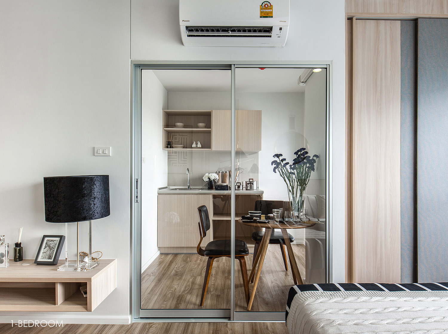 ISSI Condo Suksawat-Interior Living