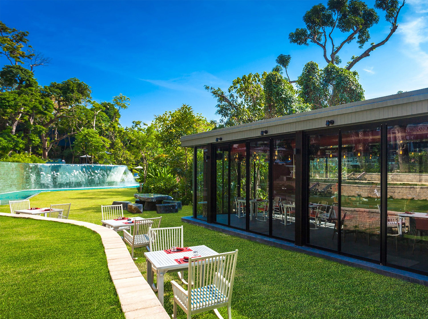 Sripanwa Phu Ket Hotel Overview